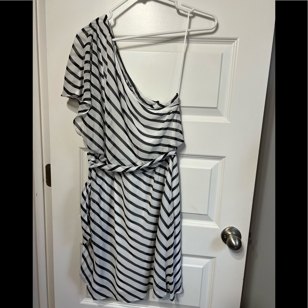 Express, one shoulder black and white dress.